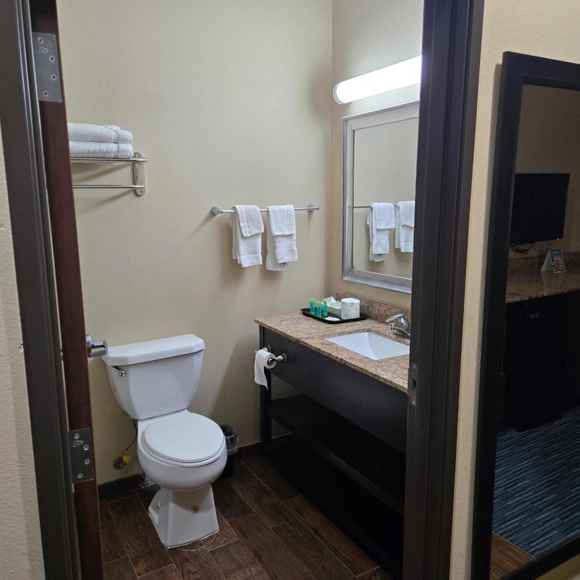 Karnes City Lodge المظهر الخارجي الصورة